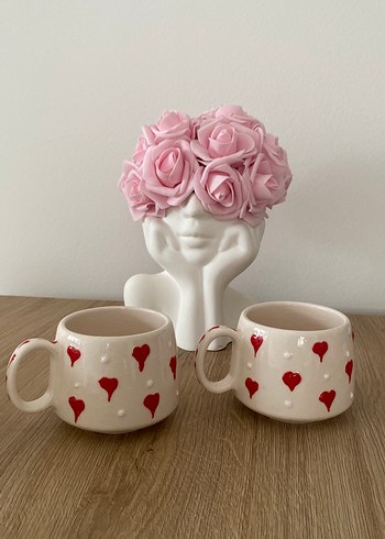Kırmızı Kalp Desenli Pembe Seramik Kupa