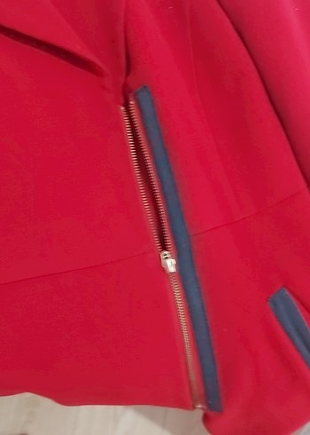 Kırmızı Fermuarlı Kadın Kaban - Görsel 5