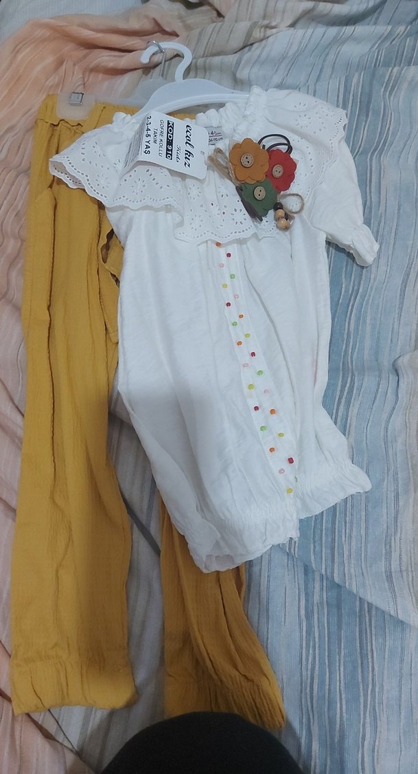 Nakışlı Beyaz Kız Çocuk bluz pantolon - Görsel 2