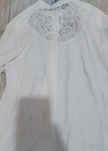 Düğmeli V Yaka Beyaz Kadın Gömlek - Görsel 3