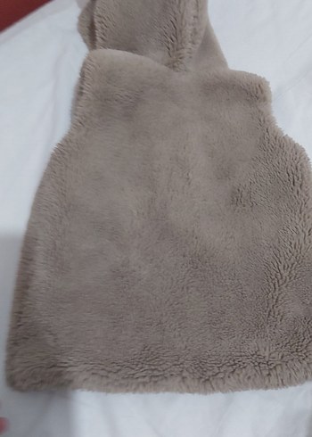 Kız Çocuk Kapüşonlu Bej Peluş Yelek - Görsel 4