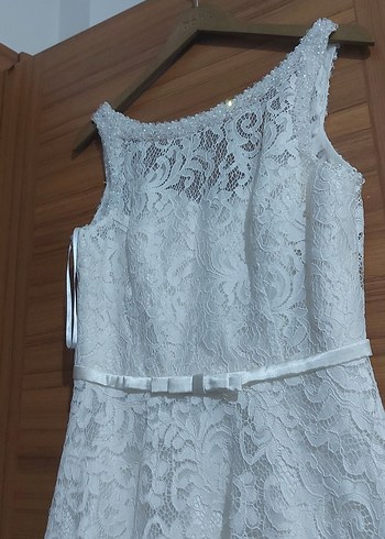 Dantel İşlemeli Beyaz A Kesim Gelinlik - Görsel 2