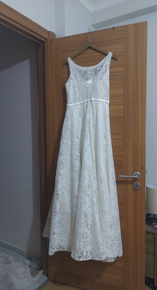 Dantel İşlemeli Beyaz A Kesim Gelinlik - Görsel 4