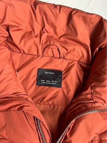 l Beden Bershka şişme mont