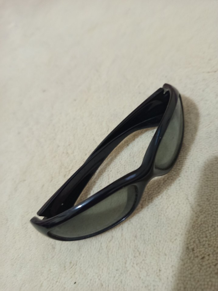 Siyah Tokalı Gotik çocuk Gözlüğü - Görsel 3