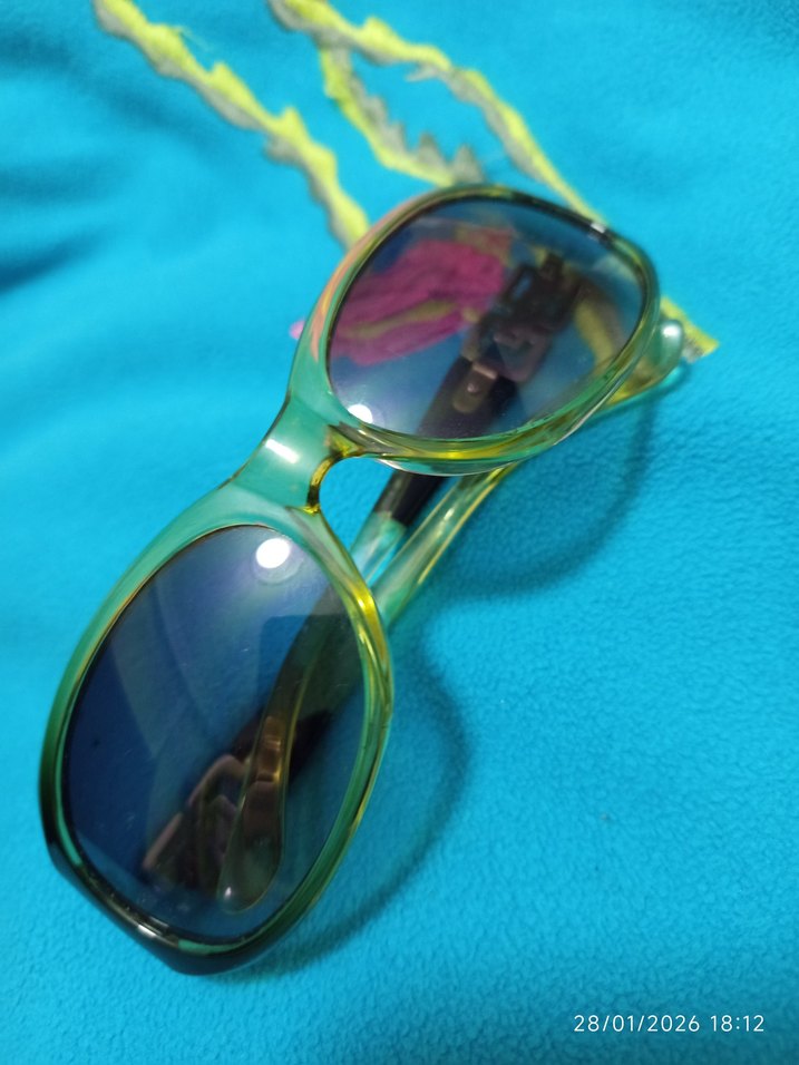 Şeffaf Turkuaz Retro Kadın Gözlüğü - Görsel 3