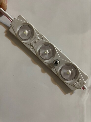 Mercek led