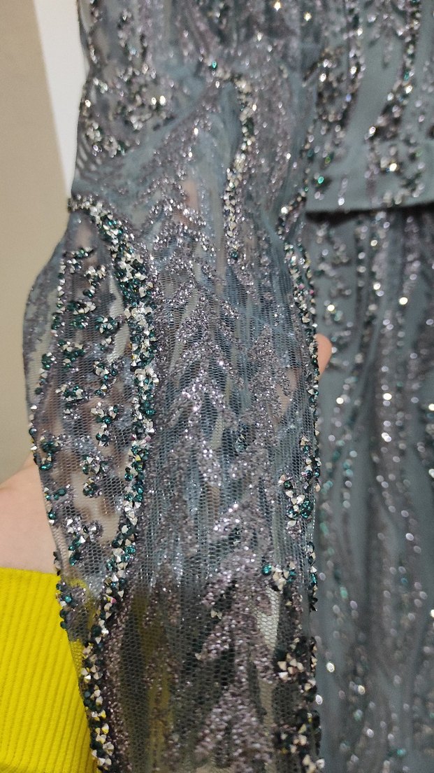 Gri İşlemeli Uzun Abiye Elbise - Görsel 3