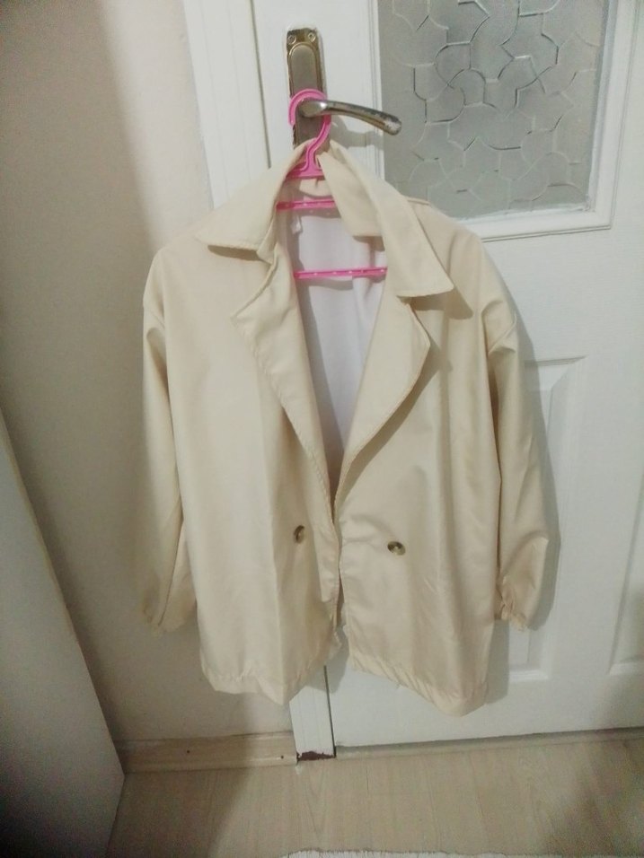 Düğmeli Beyaz Midi Kadın Ceket - Görsel 2