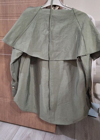 Düğmeli Kısa Kesim  Kadın Gömlek - Görsel 2