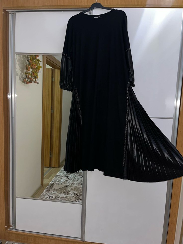 Siyah Uzun Deri Detayli Elbise - Görsel 2