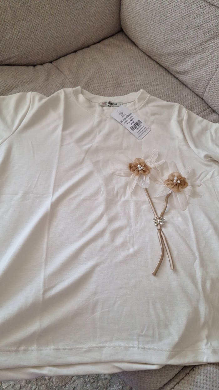 Düğmeli Çiçek Baskılı Kadın KısaKollu - Görsel 2