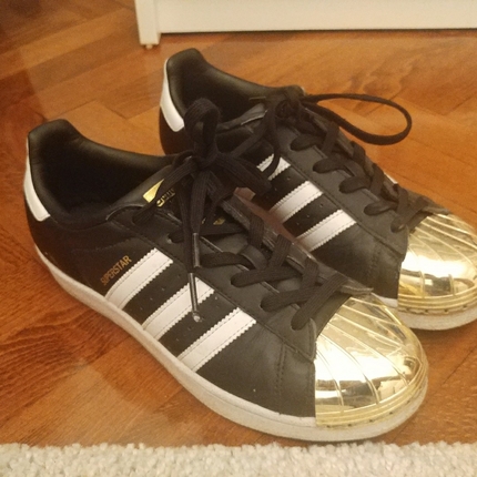 adidas burnu metal ayakkabı 38.5 numara