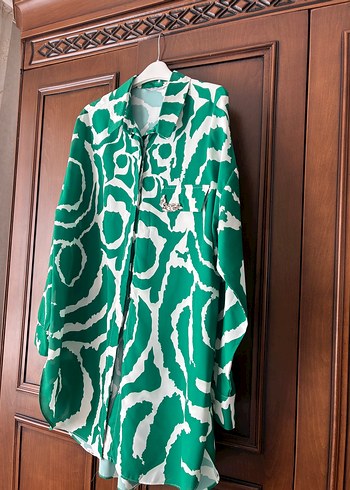 46 Beden yeşil Renk Yeşil Renkli Uzun Kollu Batik Desenli Gömlek