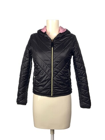 Bershka Mont %70 İndirimli.