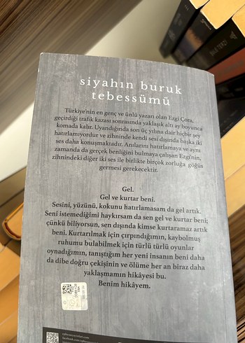 Siyahın Buruk Tebessümü - Zeynep Sey - Görsel 2