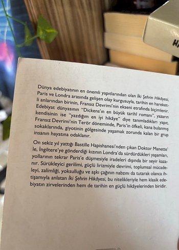Charles Dickens - İki Şehrin Hikayesi - Görsel 2