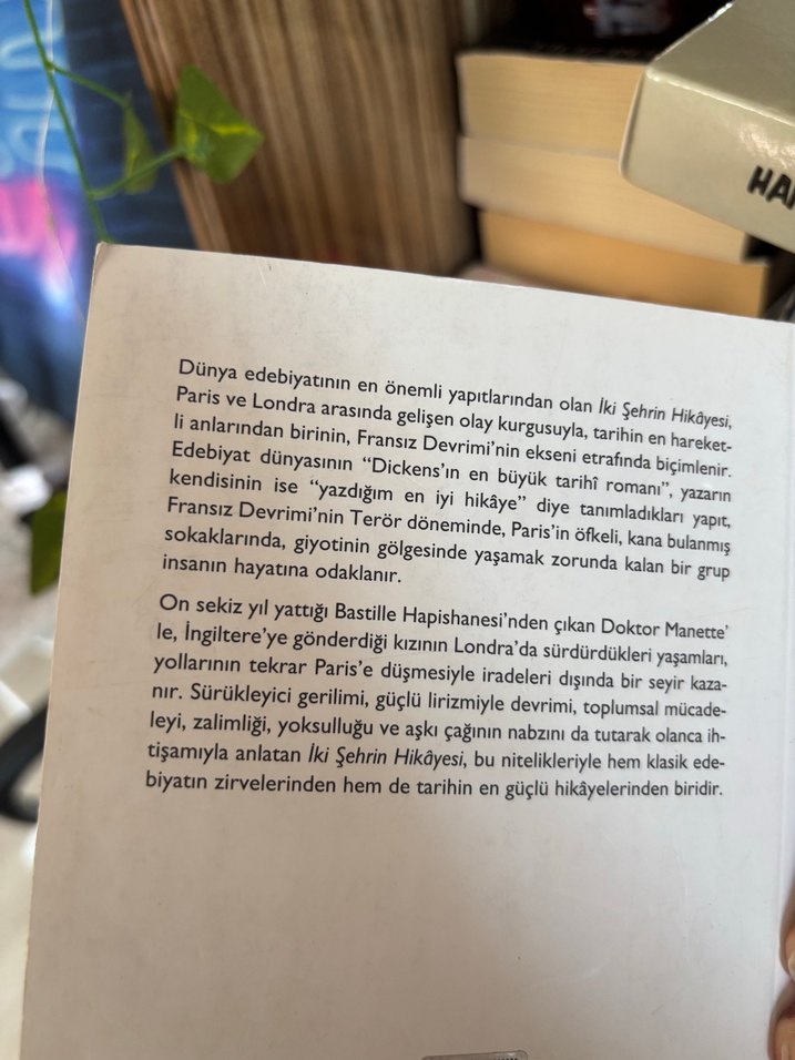 Charles Dickens - İki Şehrin Hikayesi - Görsel 2