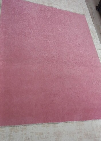 Pembe halı