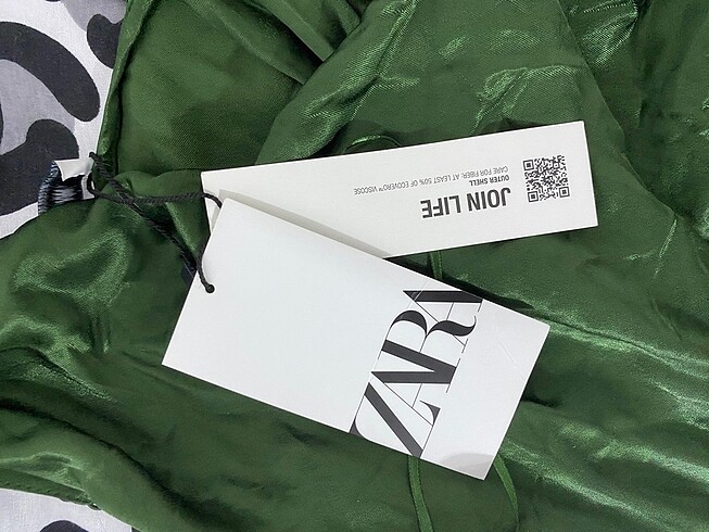 Zara Zara saten elbise