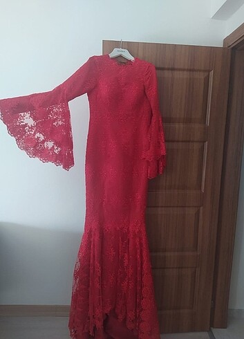 38 Beden kırmızı Renk Tesettur kına elbisesi 