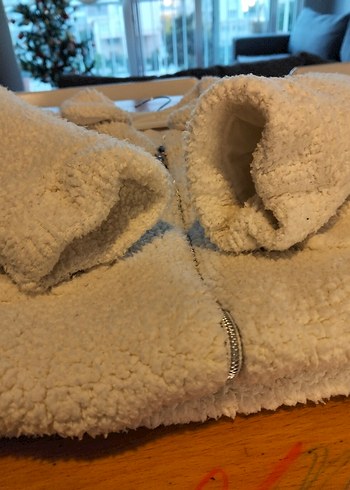 Kız Çocuk Beyaz Peluş Ceket - Görsel 2