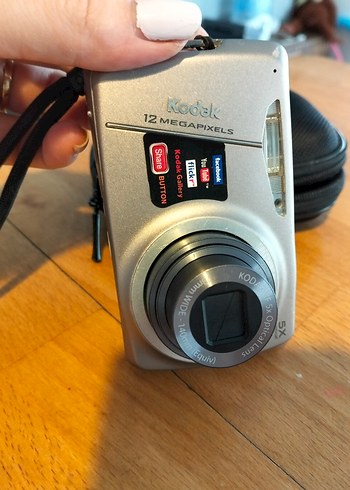 Bej ve Gri Kodak Dijital Kamera 5X Optik Zoom - Görsel 2