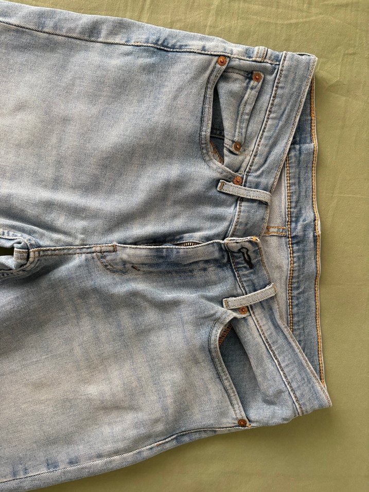 Açık Mavi Rahat Kesim Jean Levis — görsel 5/5
