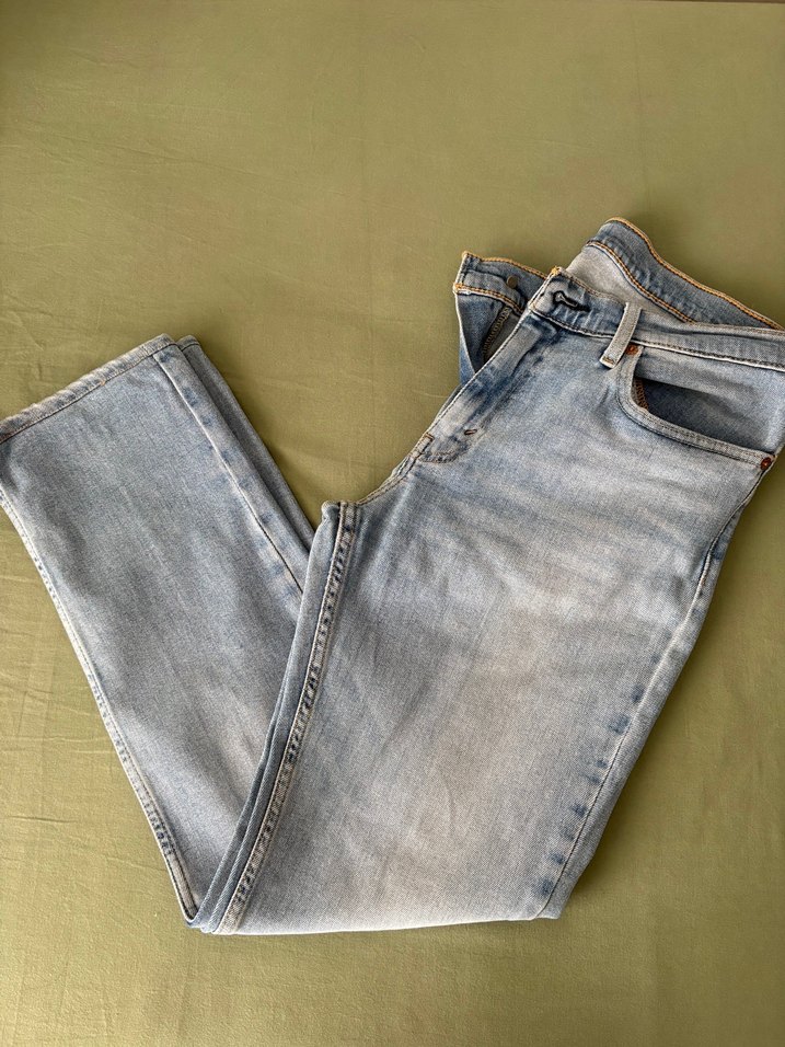 Açık Mavi Rahat Kesim Jean Levis — görsel 2/5