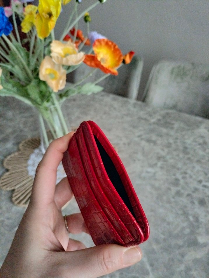 Kırmızı kartlık - Görsel 2