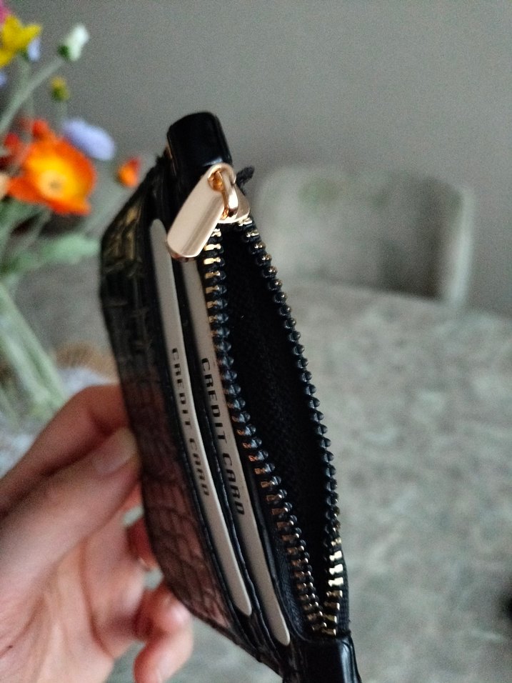 Siyah Deri Fermuarlı Cüzdan - Görsel 3