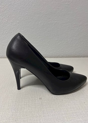 Siyah Klasik Stiletto Topuklu Kadın Ayakkabı - Görsel 2