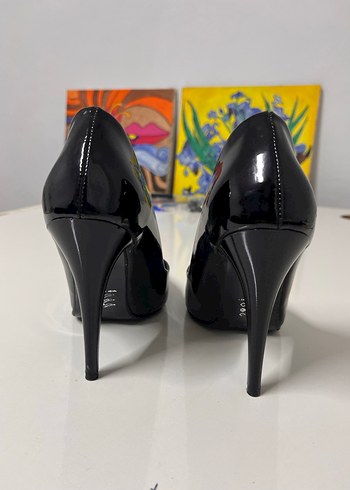 Parlak Siyah Stiletto Topuklu Kadın Ayakkabı - Görsel 5