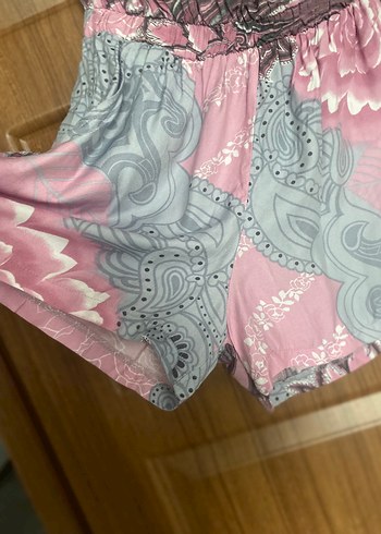 Pembe Gri Bağlama Desenli Straplez Mini Tulum - Görsel 6