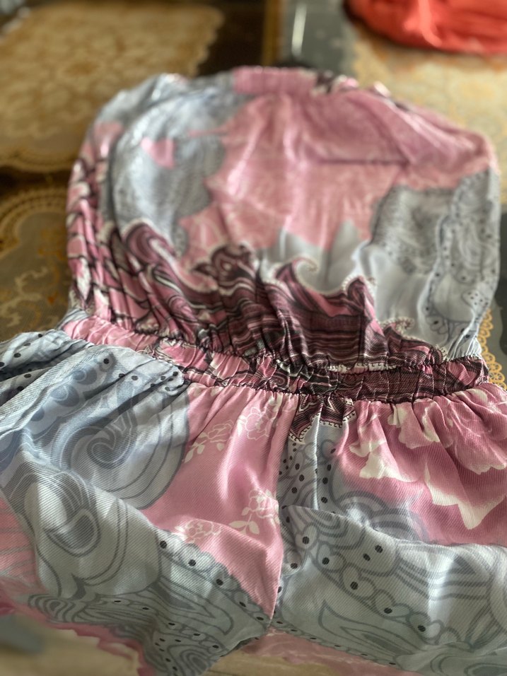 Pembe Gri Bağlama Desenli Straplez Mini Tulum - Görsel 4