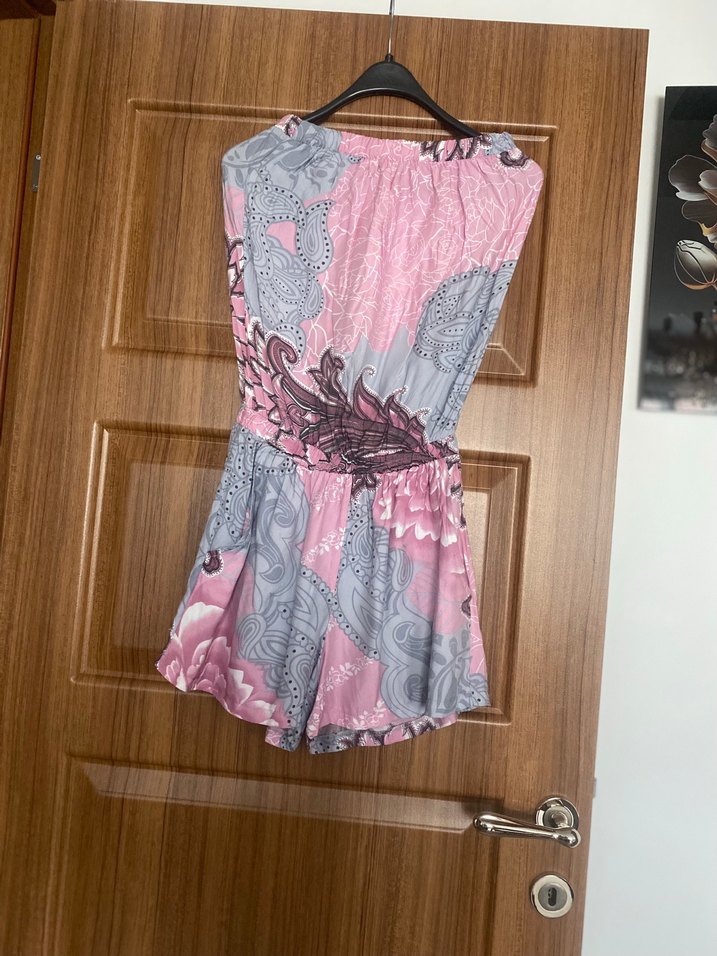 Pembe Gri Bağlama Desenli Straplez Mini Tulum - Görsel 3