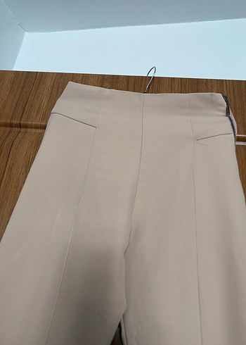 s Beden ten rengi Renk Bej Kadın Kumaş Pantolon - Kemerli, Midi Boy
