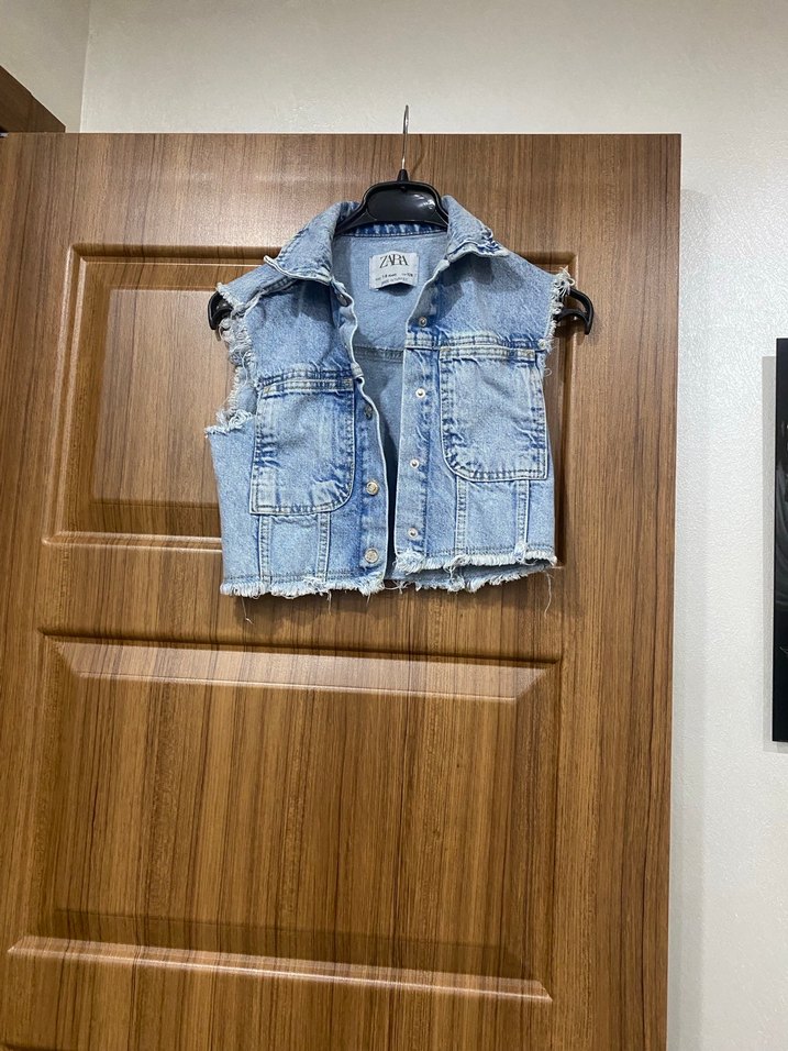 Düğmeli Kolsuz Mavi Denim Yelek kız çocuk - Görsel 5