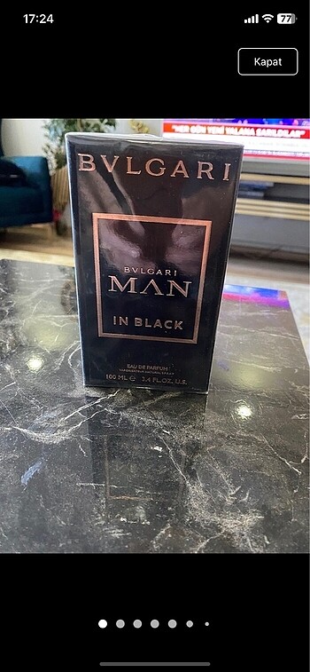 İki adet erkek parfümü