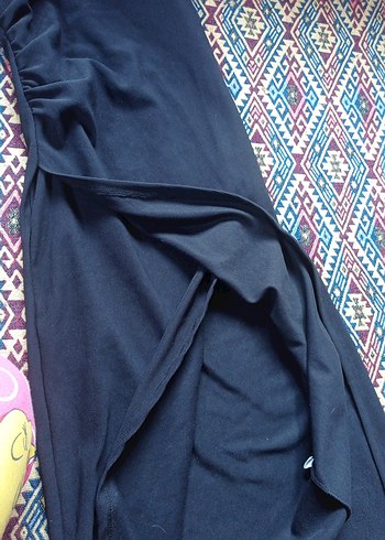 Siyah kenardan büzgülü detaylı kalem elbise - Görsel 4