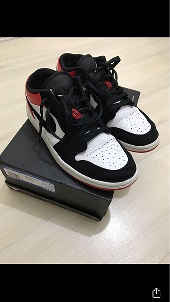 37 Beden kırmızı Renk Jordan