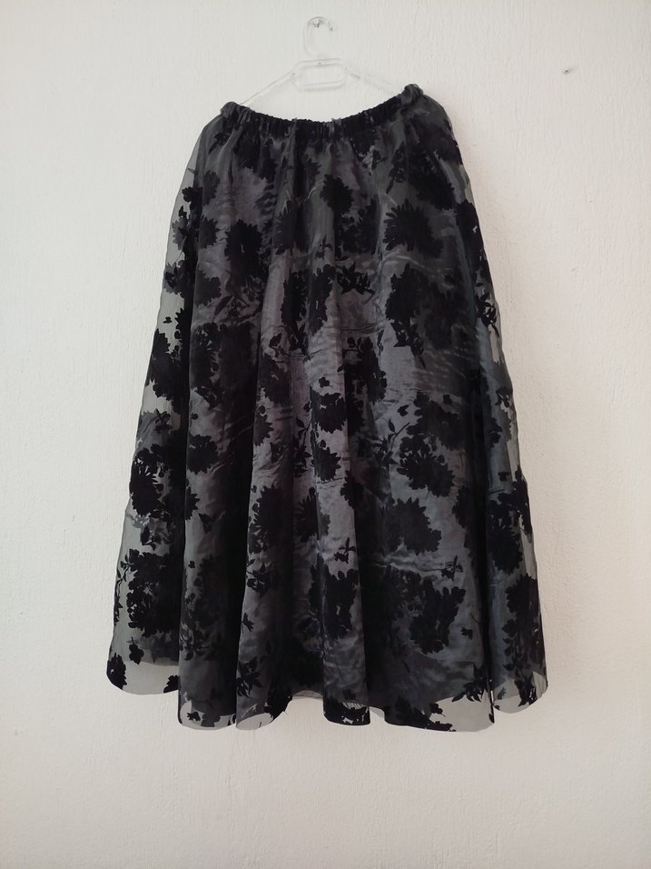 Siyah Yakma Organze Uzun Etek - Görsel 4