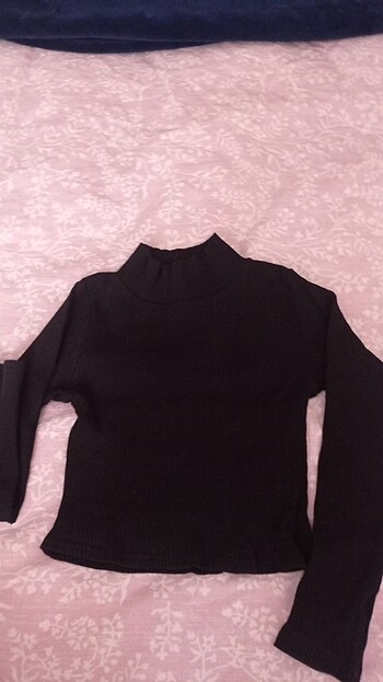 SİYAH CROP