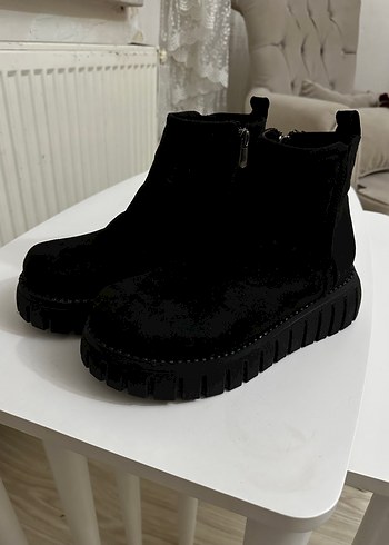 36 Beden Siyah kalın tabanlı Gotik Kadın Bot