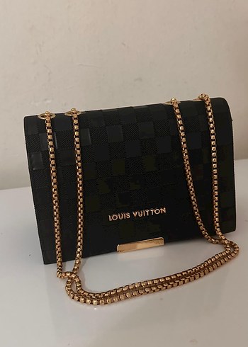 Beden Louis Vuitton Zincir Detaylı Siyah Deri Çanta
