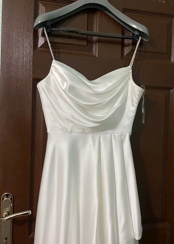 beyaz sadece nikahta giyildi taş masasında alındı - Görsel 5