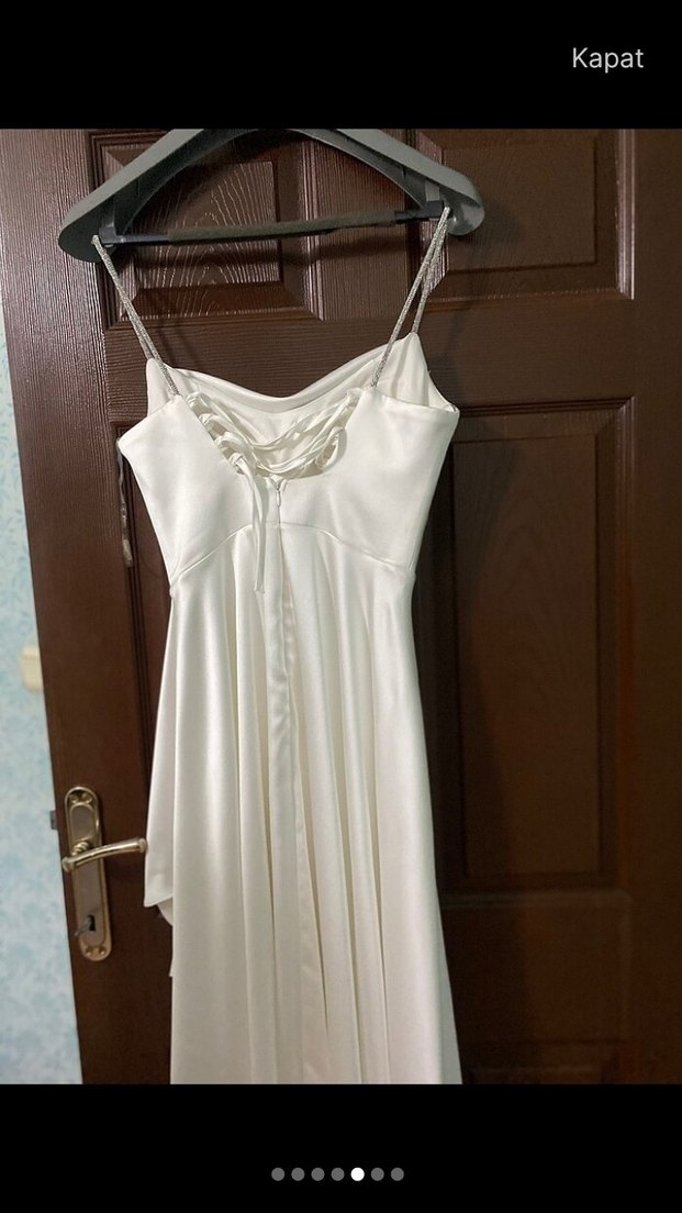 beyaz sadece nikahta giyildi taş masasında alındı - Görsel 3