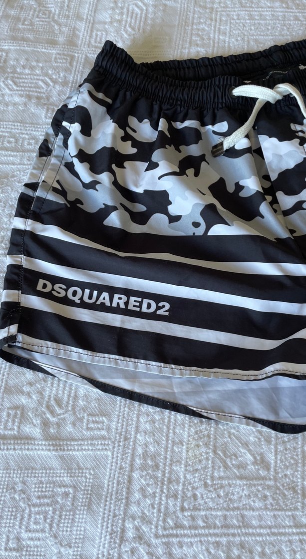 Dsquared2 Erkek Kamuflaj Desenli Mini Şort - Görsel 2