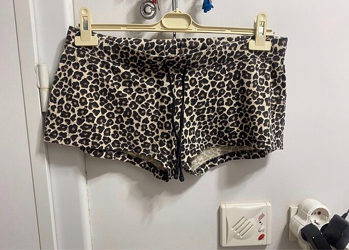 m Beden LEOPAR ŞORT KAPRİ