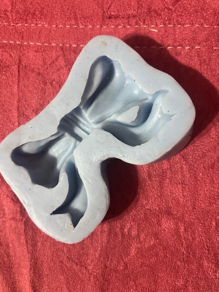 Silikon fiyonk kurdele kalıbı - Görsel 3